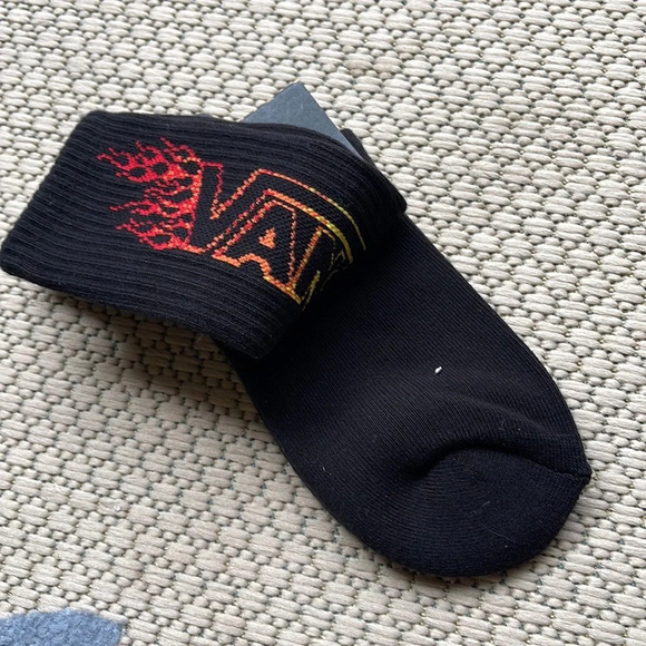 VANS “Off The Wall” Boys socks  
NWT - Picture 3 of 16
